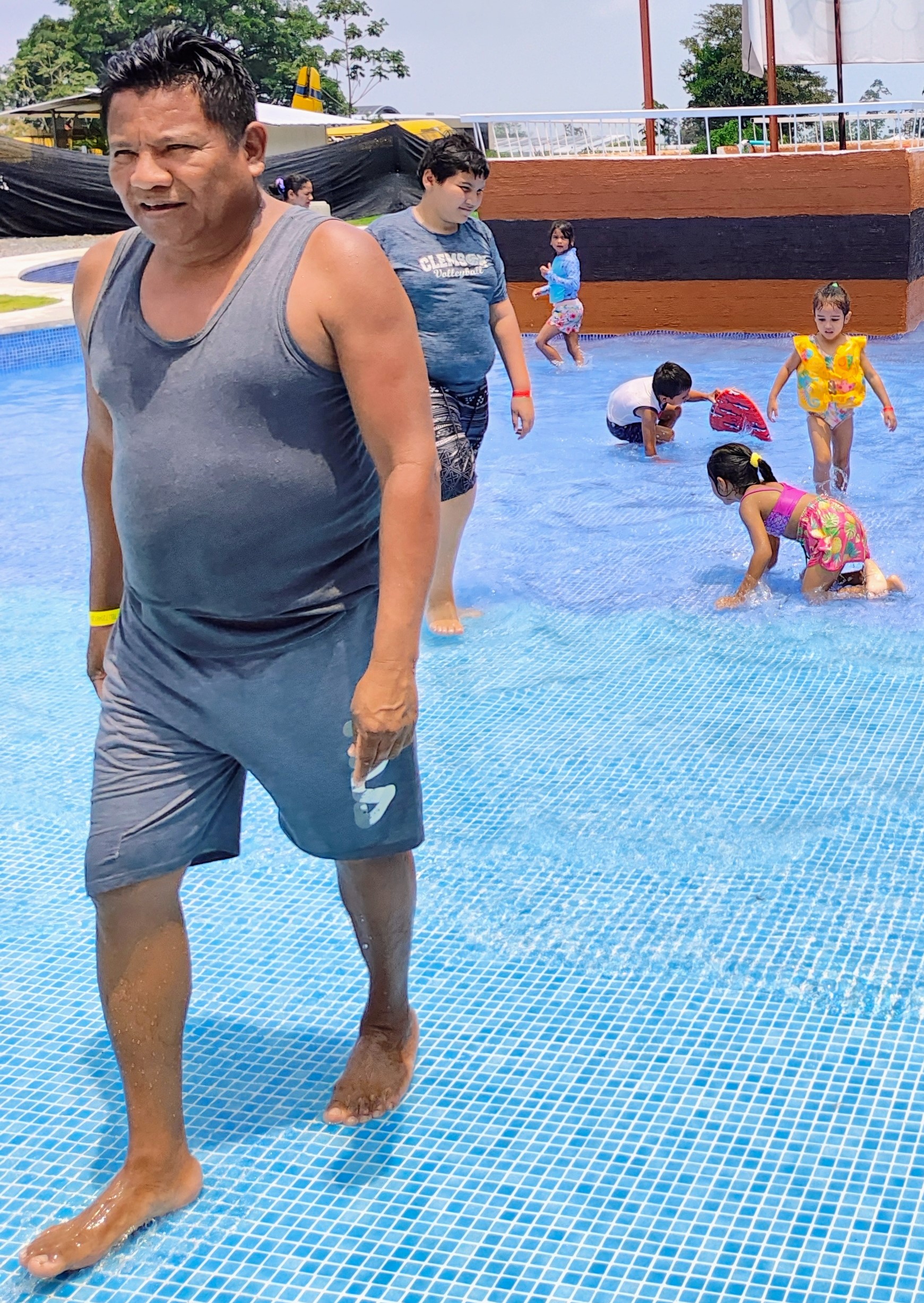 Manuel-walking-in-pool